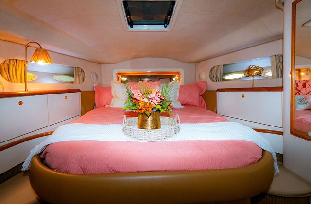 50FT Flybridge Sea Ray Yacht – “Horizon” — photo