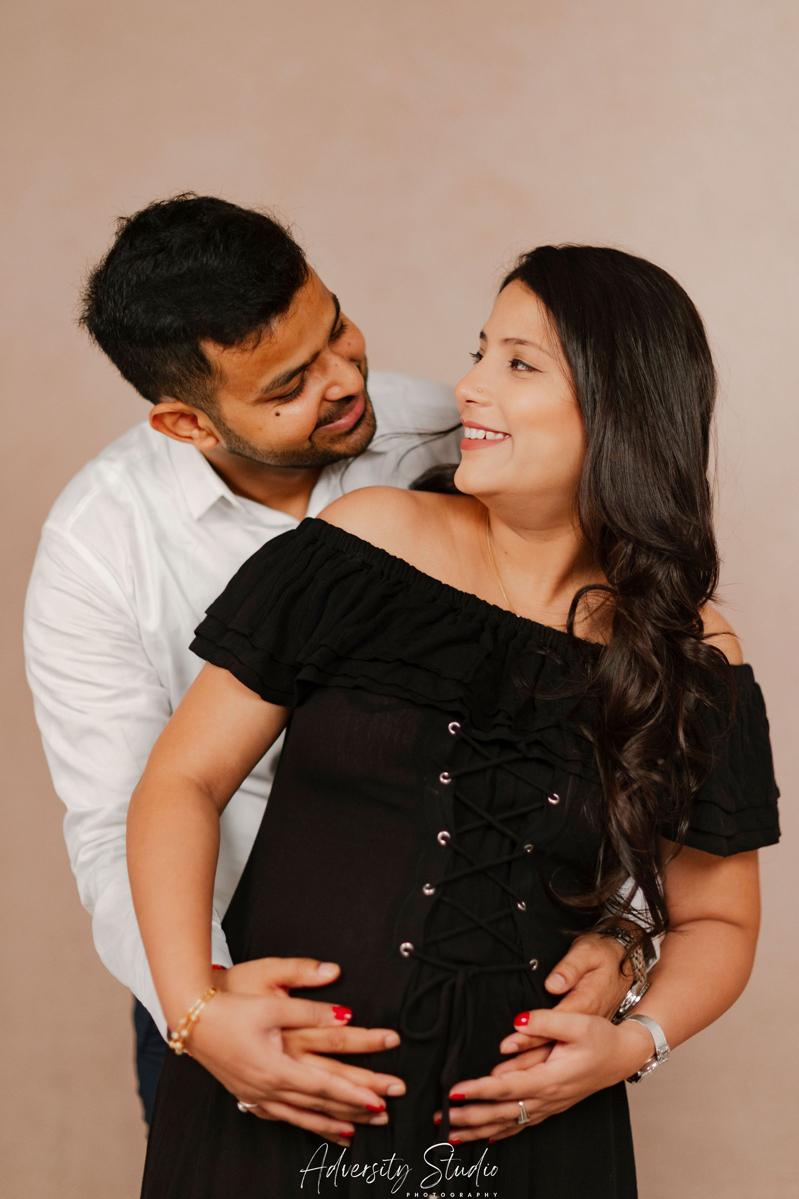 Maternity Studio Ayushi Gupta by Adversity Studio Photography