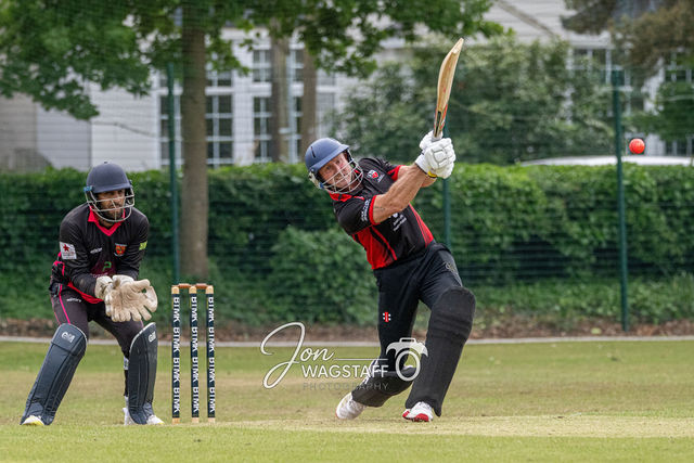 Hadleigh & Thundersley C C v Colchester & East Essex C.C. — gallery by Jon Wagstaff