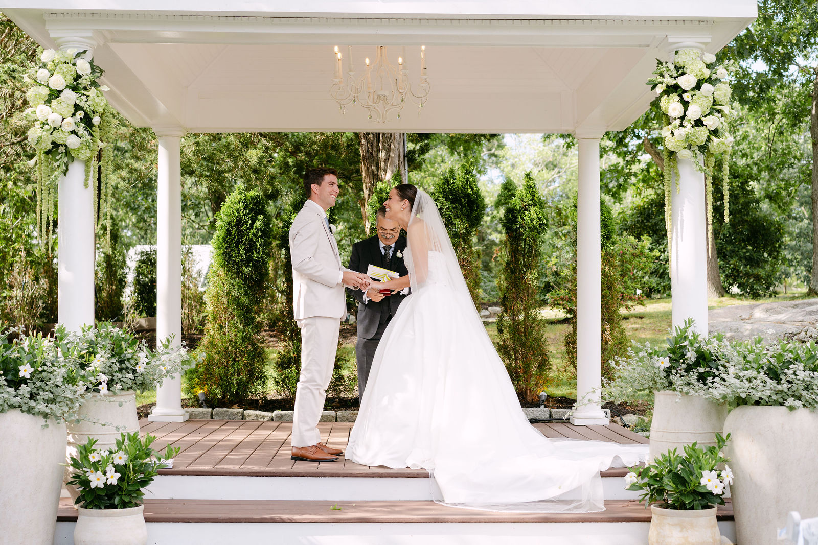 JRT05022 — Andy and Lauren at The River Club in Scituate, Massachusetts