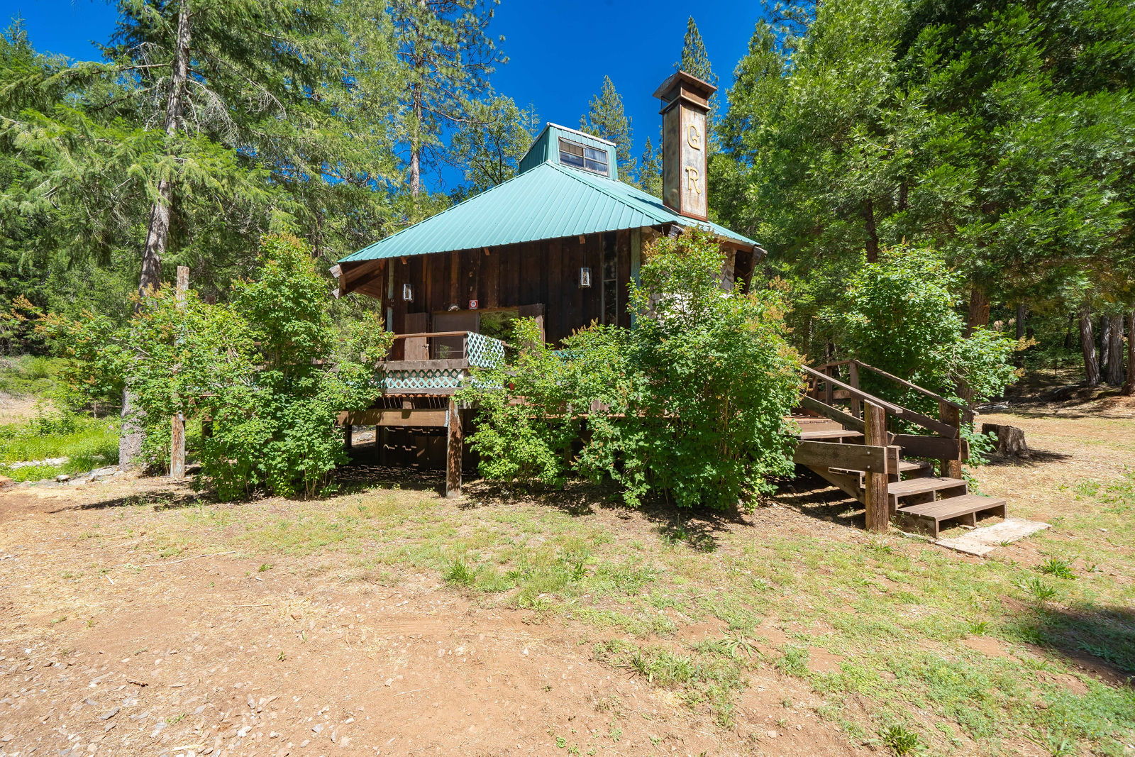 Family Cabin by Amador Photo
