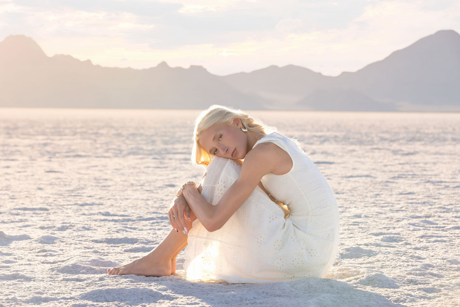 Utah senior photographer creating natural senior portraits