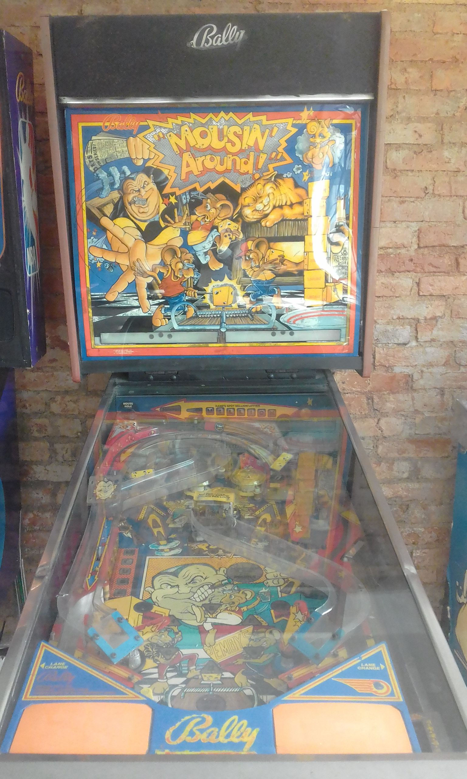 LARGEST PINBALL MACHINE COLLECTION IN COSTA RICA by CCC
