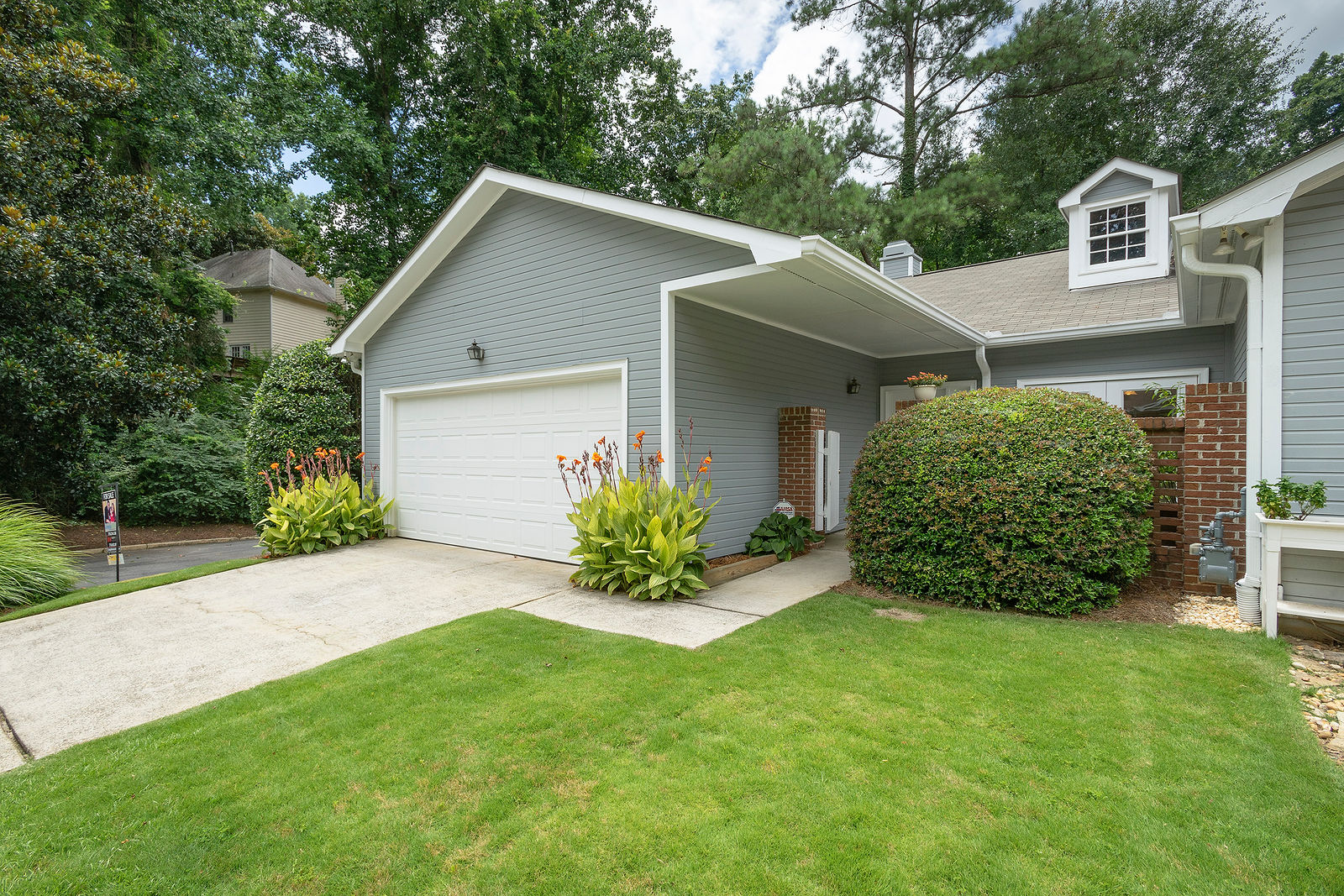 2977 Crosswycke Forest Drive, Brookhaven GA by Curb Appeal Photography