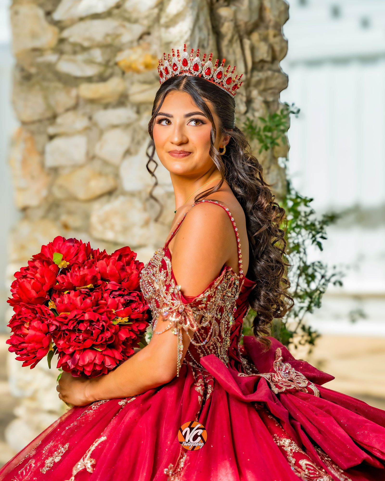 Abree Telles posing at Mayfield Park during an Austin quinceañera Save the Date portrait session