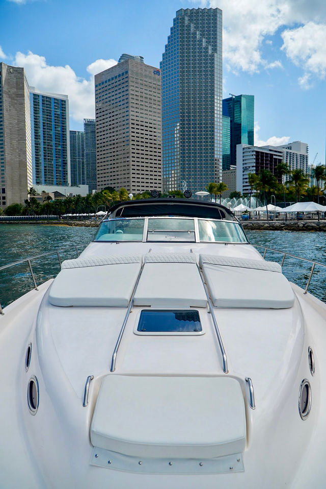 50FT Sea Ray Yacht – “Markets Closed” — photo