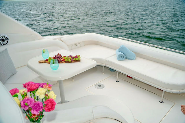 50FT Sea Ray Yacht – “Markets Closed” — photo
