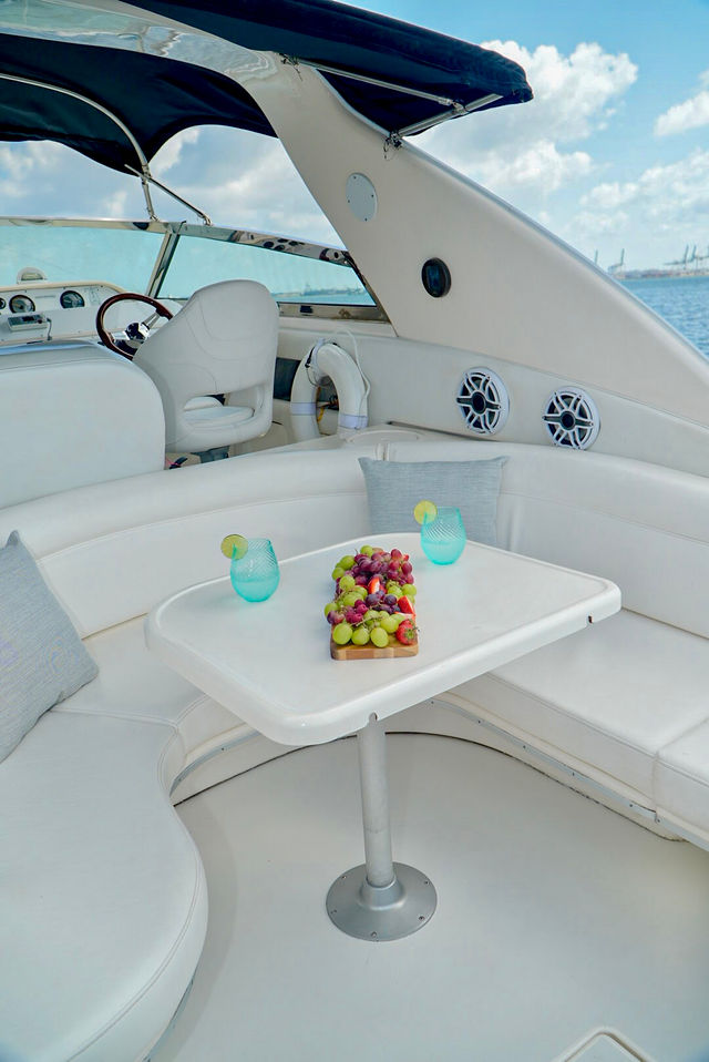 50FT Sea Ray Yacht – “Markets Closed” — photo