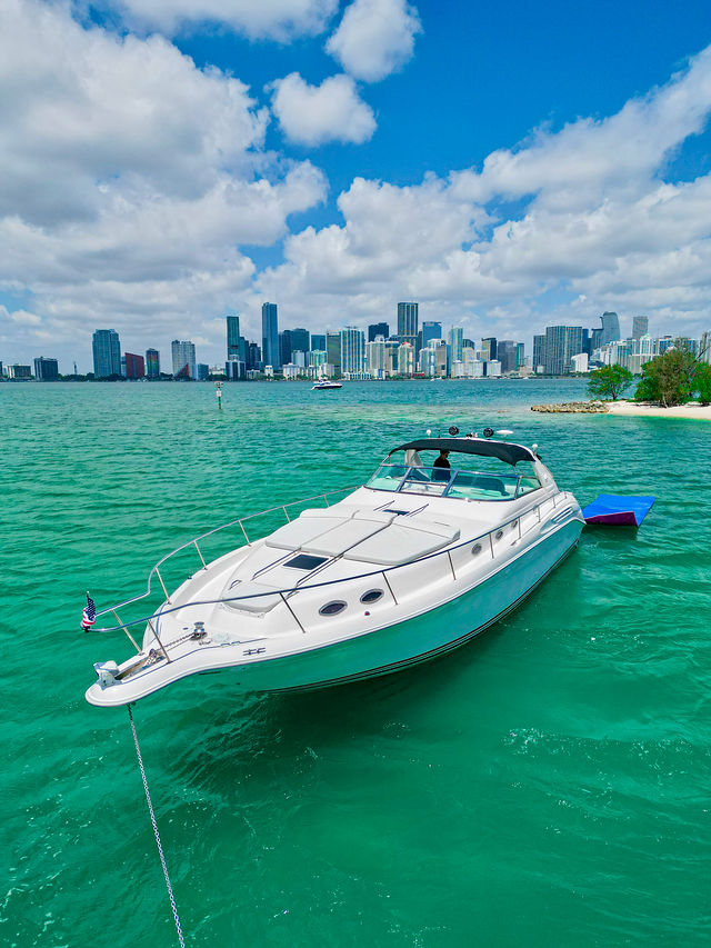 50FT Sea Ray Yacht – “Markets Closed” — photo