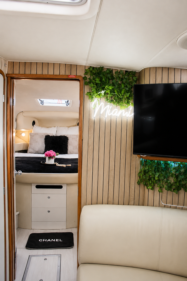 50FT Sea Ray Yacht – “Markets Closed” — photo
