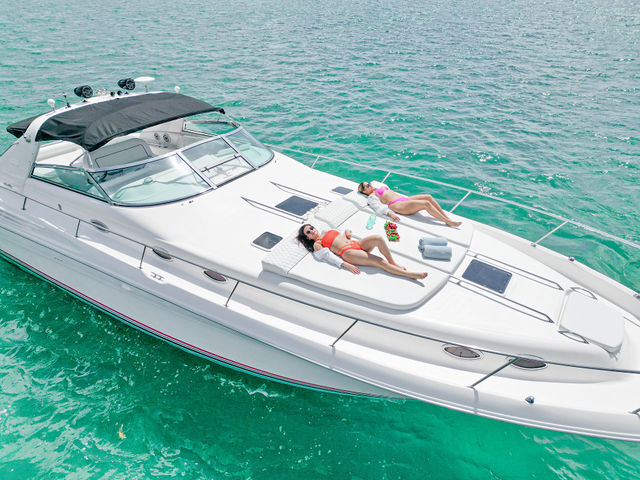 50FT Sea Ray Yacht – “Markets Closed” — photo