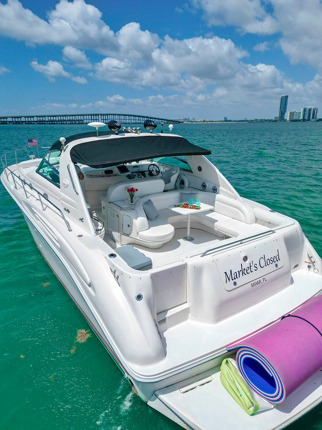 50FT Sea Ray Yacht – “Markets Closed” — photo