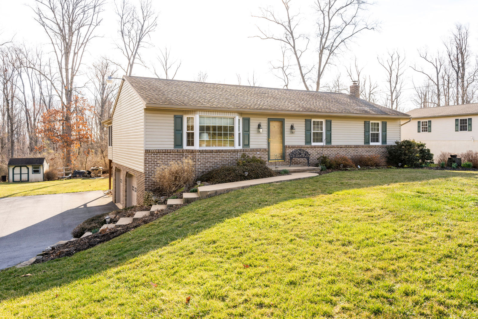 280 W. Girl Scout Road, Stevens by Kline, Kreider & Good Auctioneers