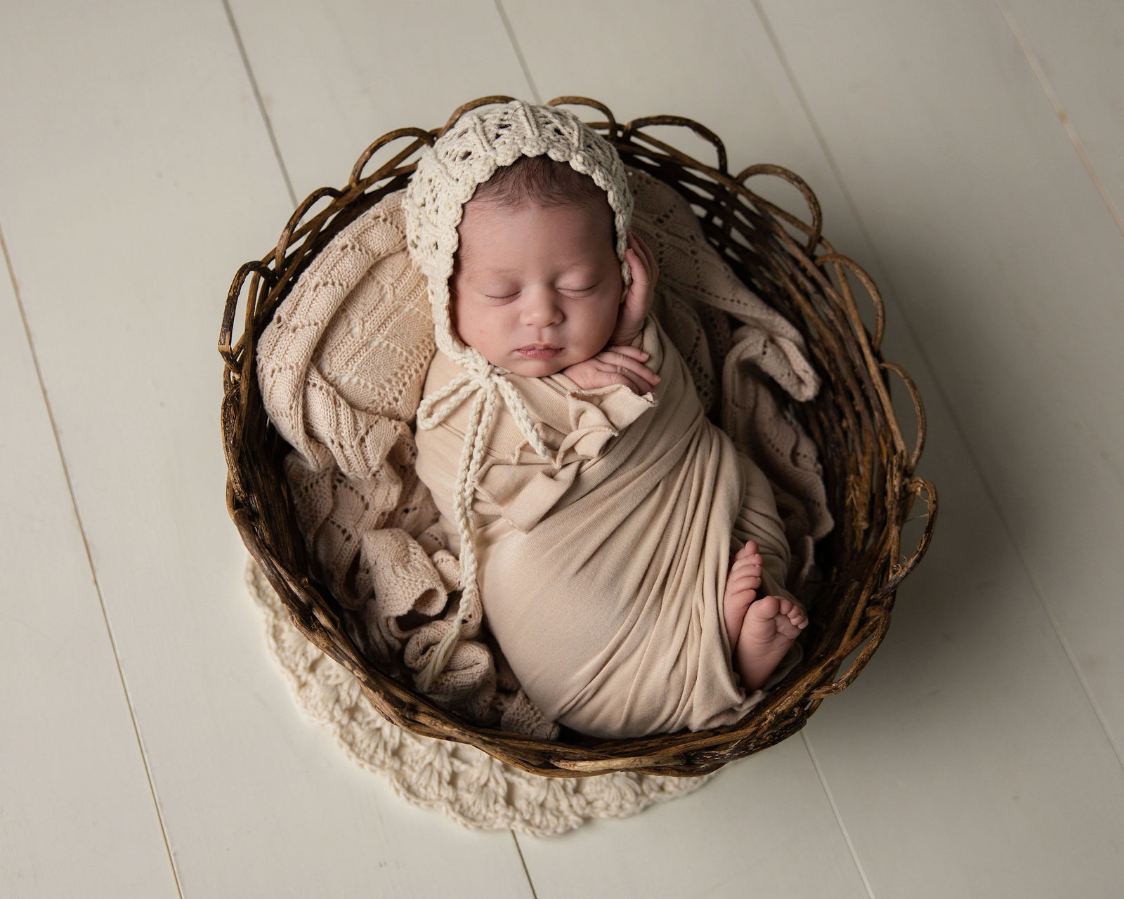 Utah newborn maternity family and senior photography by Leah Louviere Photography