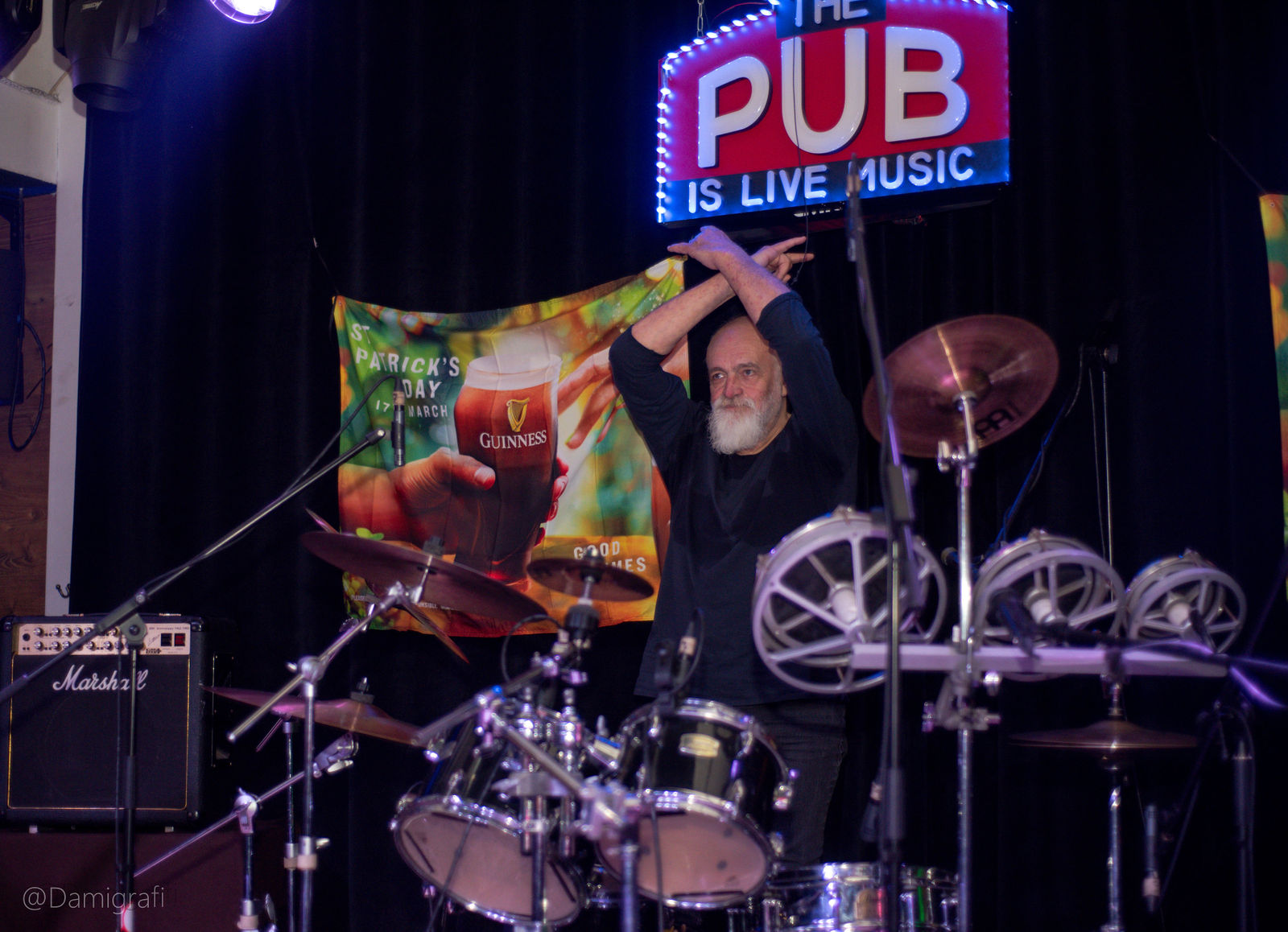 Timpuri Noi band - solist Dan Iliescu concert bucuresti