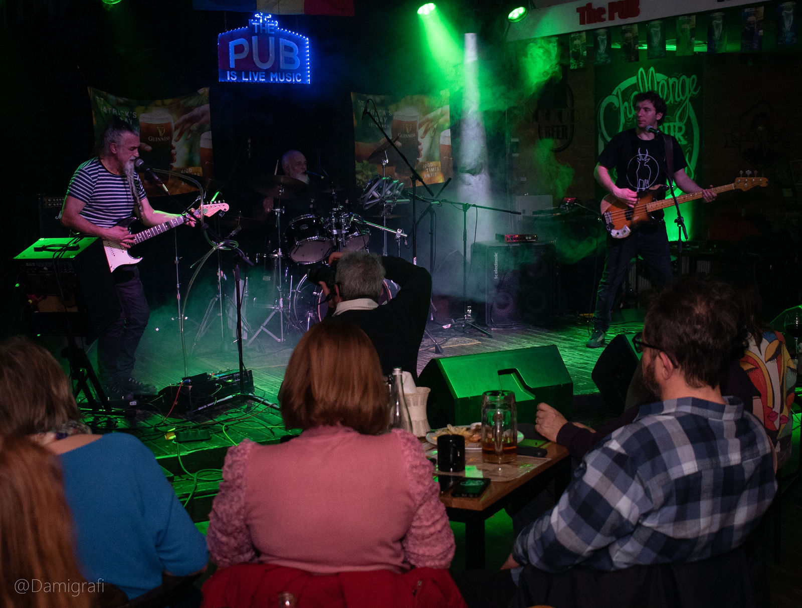 Timpuri Noi Felix Sfura baterie - concert live trupa rock