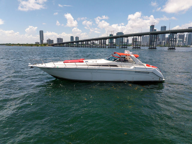 55FT Sea Ray Yacht – “Stocks N’ Blondes” — photo