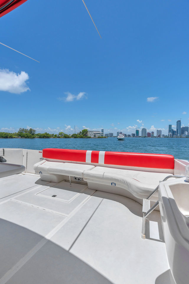 55FT Sea Ray Yacht – “Stocks N’ Blondes” — photo