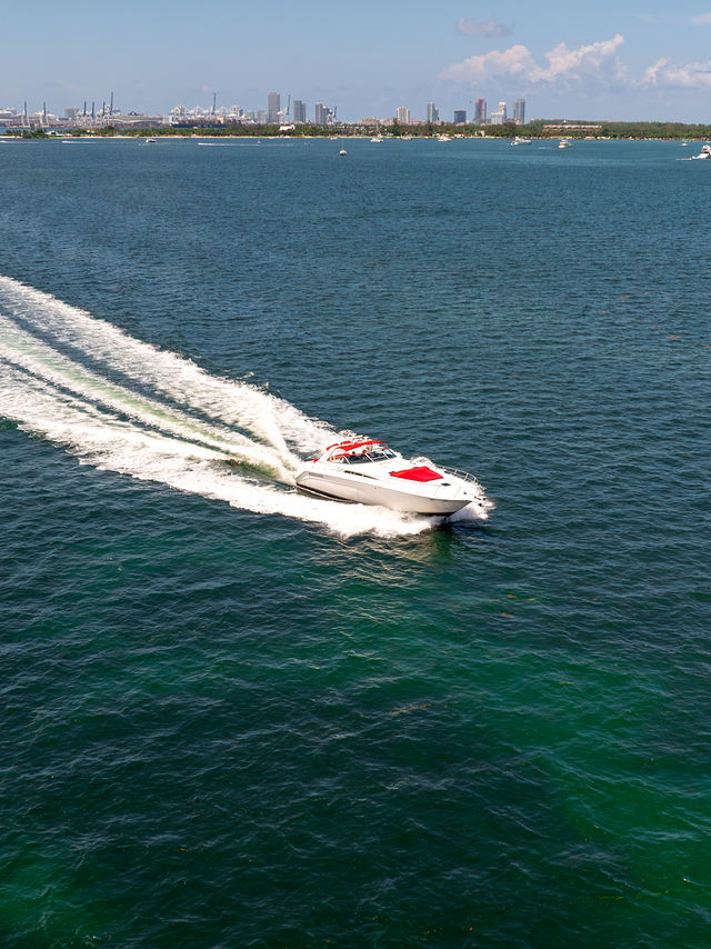 55FT Sea Ray Yacht – “Stocks N’ Blondes” — photo