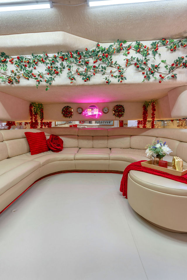 55FT Sea Ray Yacht – “Stocks N’ Blondes” — photo