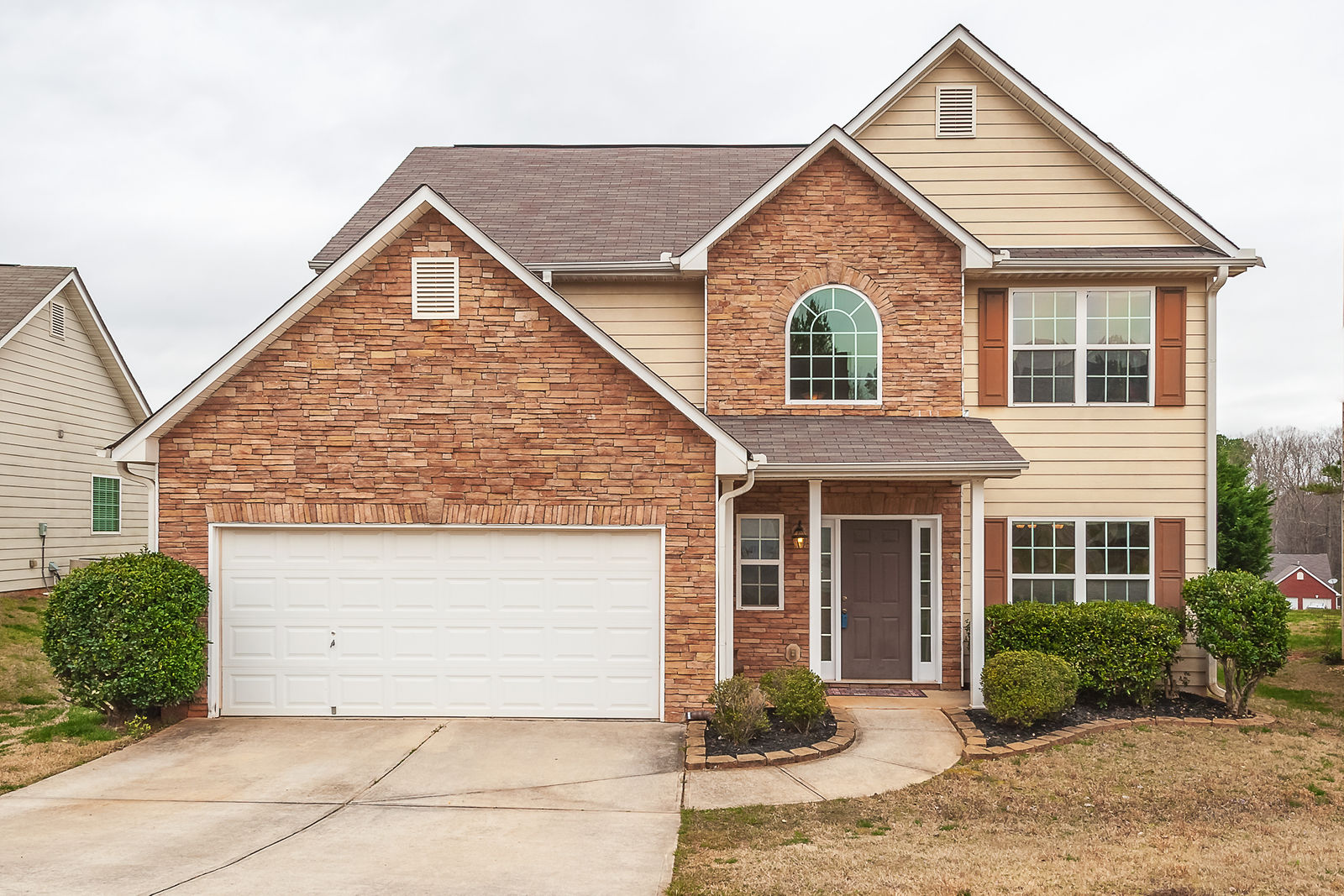 249 Augusta Woods Dr, Villa Rica GA by Curb Appeal Photography