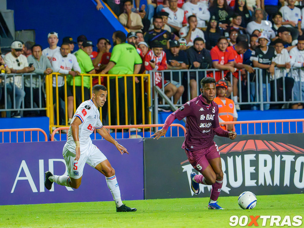 Olimpia vs Saprissa, photo 3 of 12