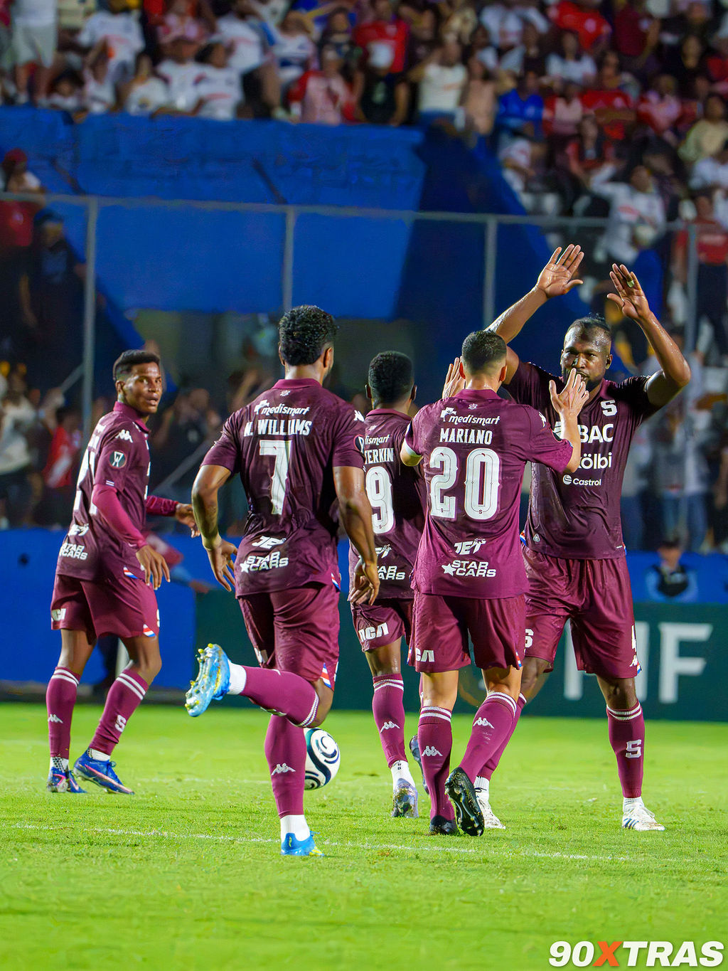 Olimpia vs Saprissa, photo 10 of 12