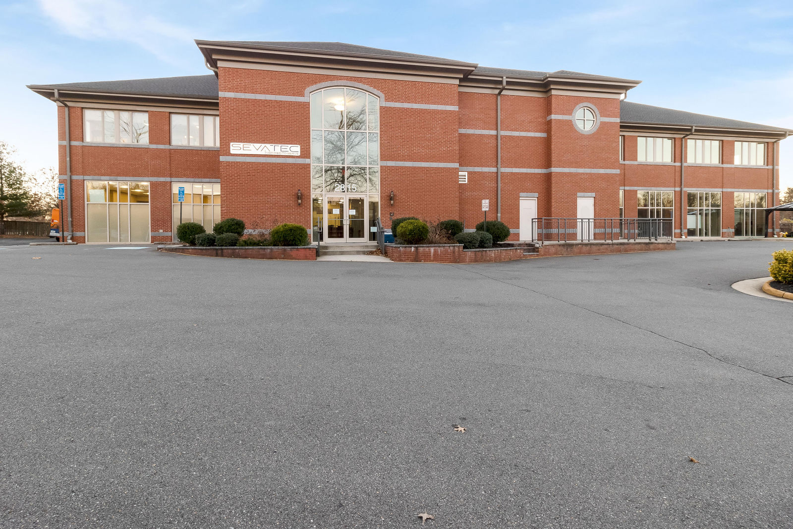 2815 Old Lee Hwy, Merrifield, VA 22031 by Urban Capitol Photography