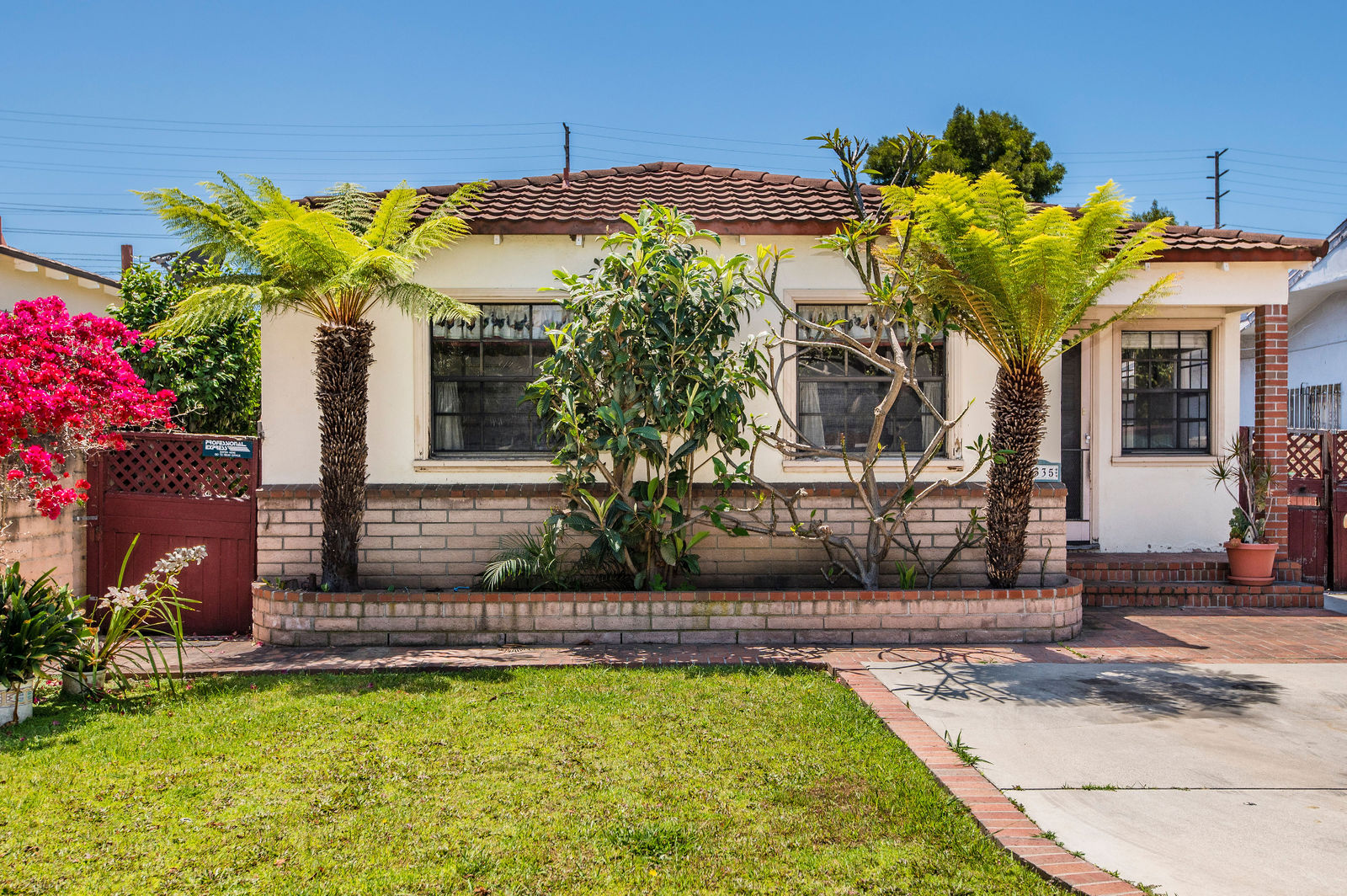 4335 Campbell Drive by The Luxury Level