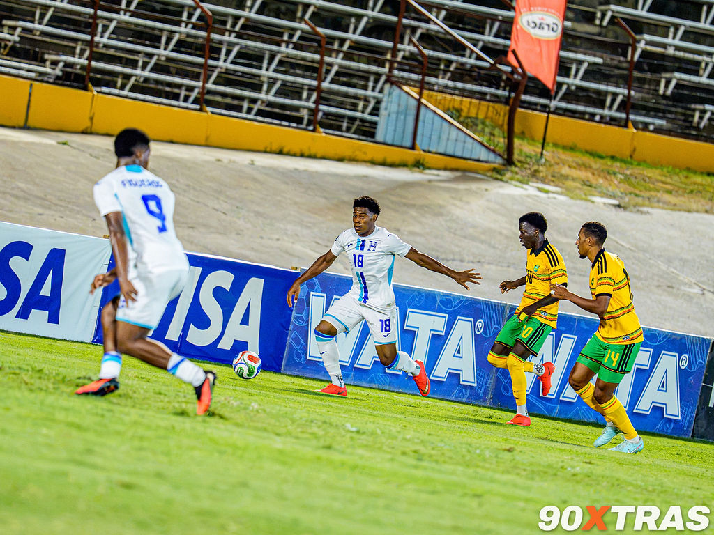 Jamaica vs Honduras, photo 2 of 12