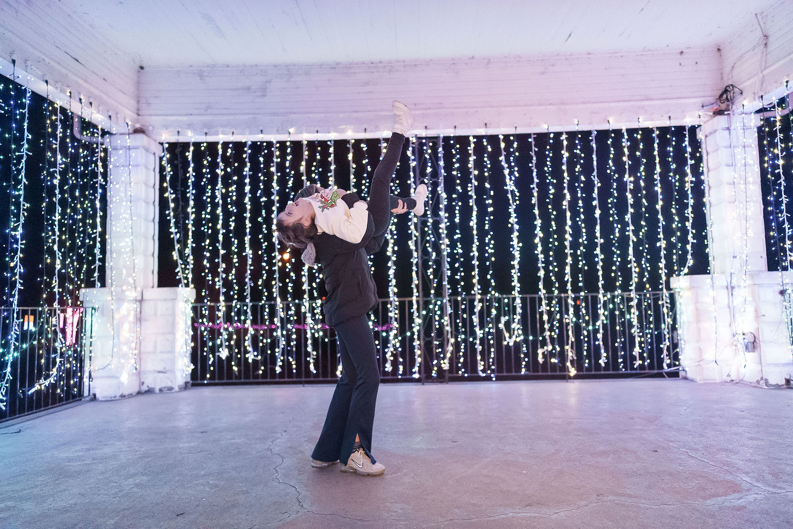 Logan Detty Photography - Hayley Lewis Family Christmas 2025