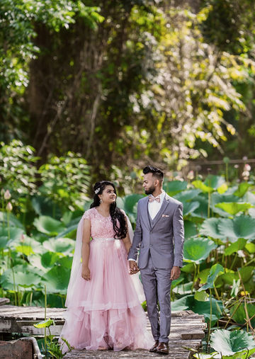 Couple portrait at the Wild Fowl Trust by Karimah Clinton Media