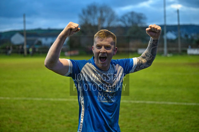 Brixham A.F.C. v Raynes Park Vale F.C: FA Vase 4th Round — gallery by Jon Wagstaff