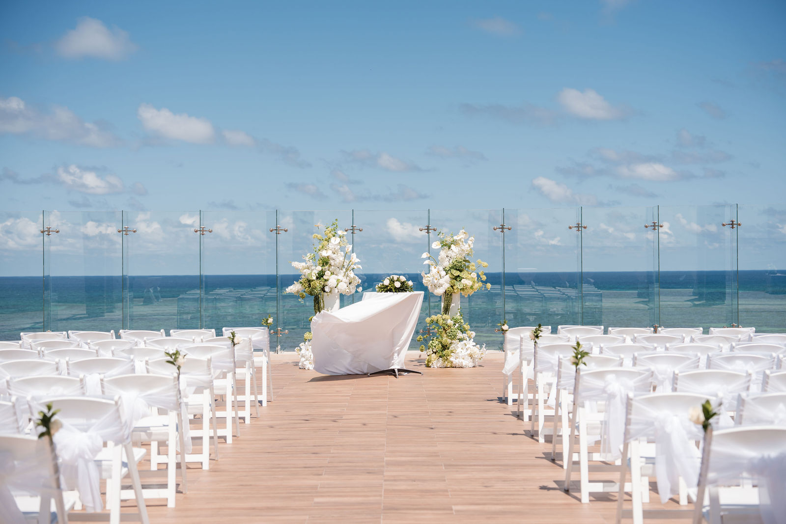 Wedding at Royalton Splash Riviera Cancun photographed by Arch Wedding Studio