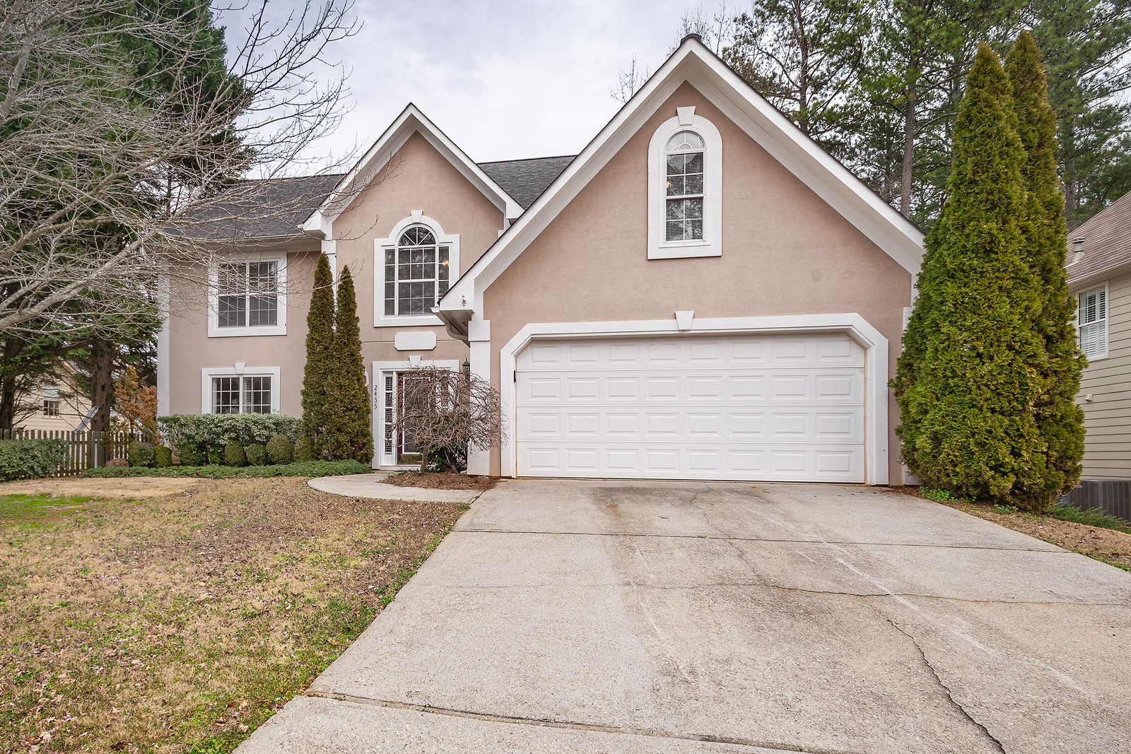 2455 Compton Place, Suwanee GA by Curb Appeal Photography