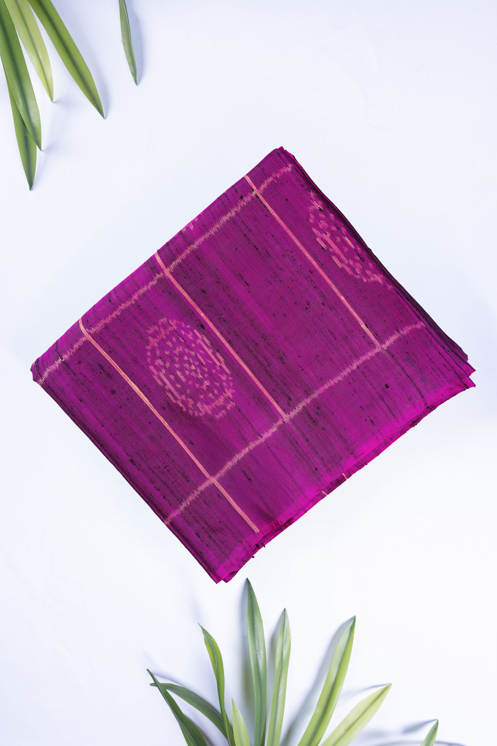 Orchid Amethyst Raw Silk Geometric Lattice Saree Pure silk sarees online in India | Kandangi Sarees — Handpicked Sarees