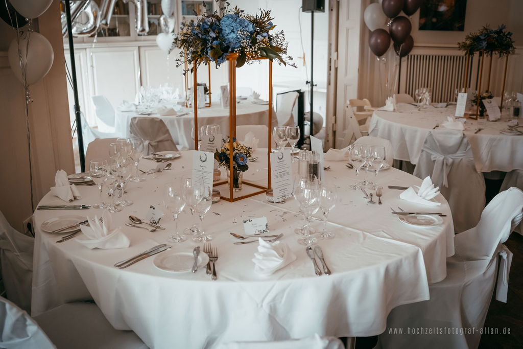 Festlich gedeckter Hochzeitstisch, Villa Blumenfisch