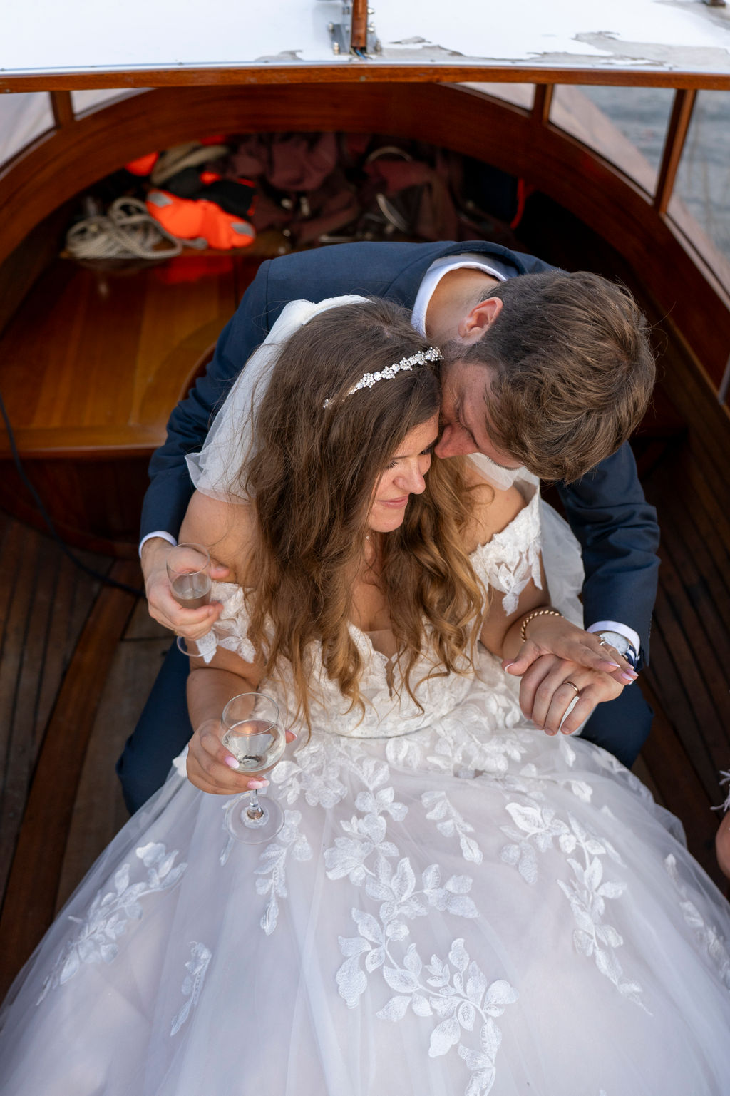 Hochzeit Villa Blumenfisch am Wannsee – Brautpaar im Garten