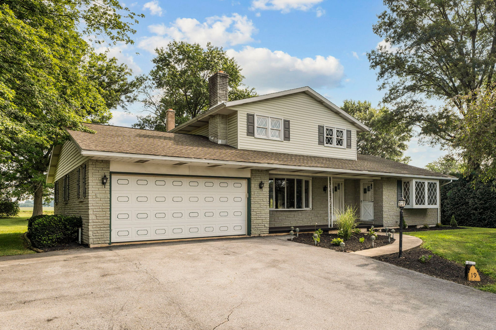 19 Edris Road, Womelsdorf by Kline, Kreider & Good Auctioneers