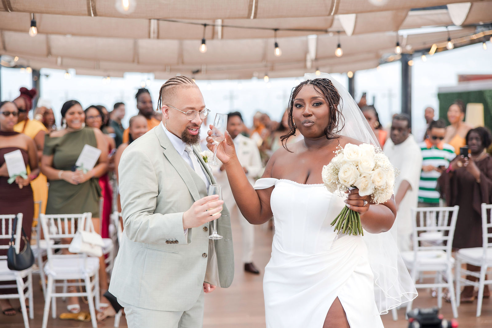 Wedding at Royalton CHIC Cancun photographed by Arch Wedding Studio