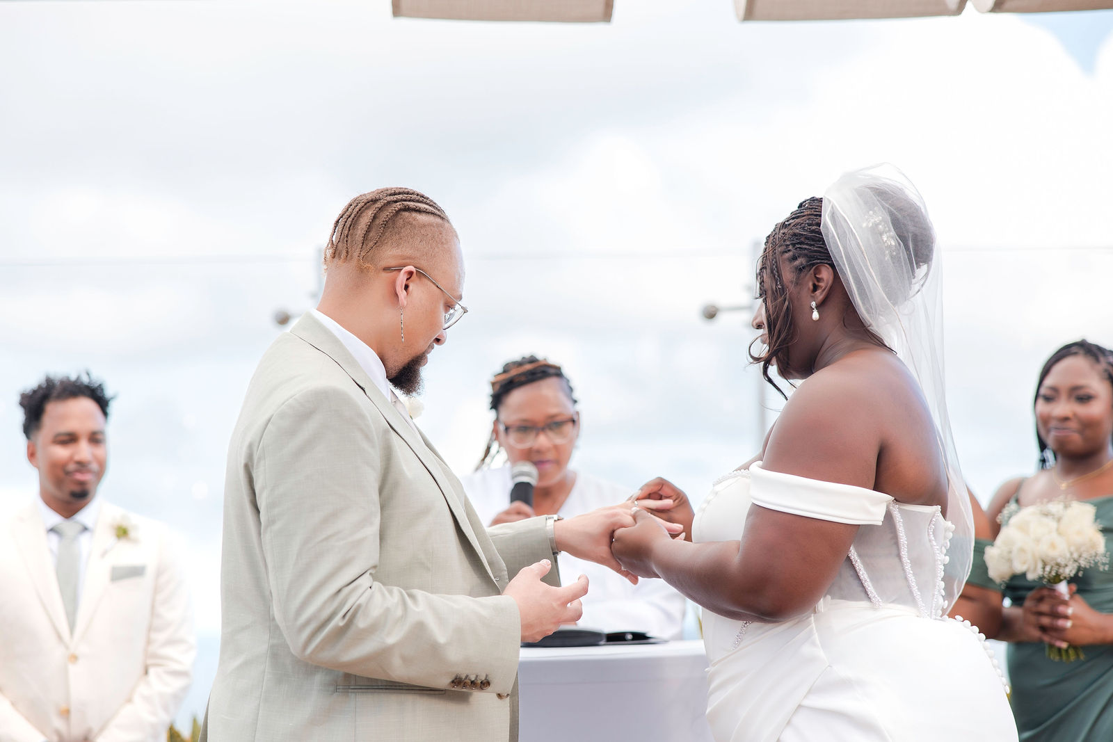 Wedding at Royalton CHIC Cancun photographed by Arch Wedding Studio