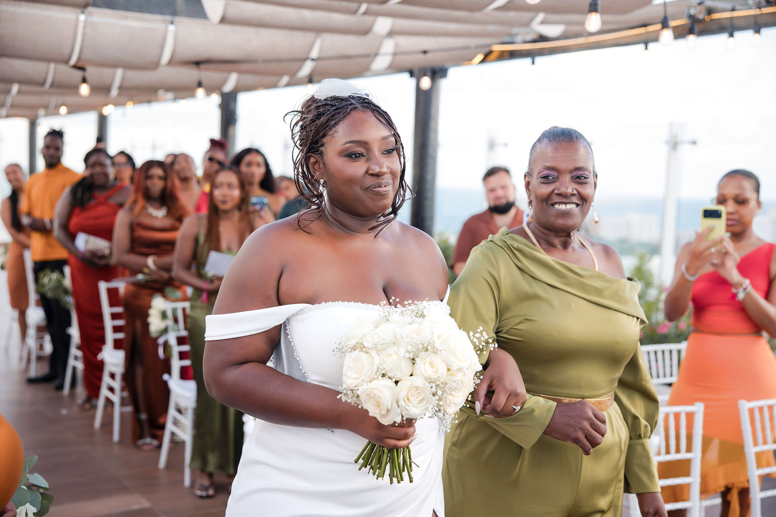 Wedding at Royalton CHIC Cancun photographed by Arch Wedding Studio