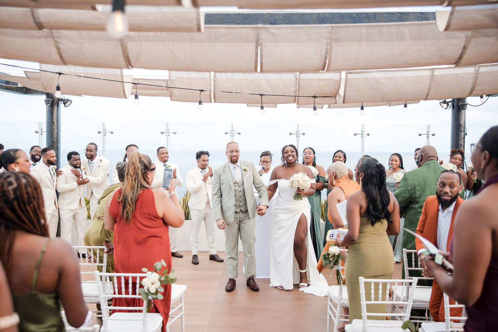 Wedding at Royalton CHIC Cancun photographed by Arch Wedding Studio