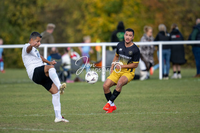 Ware Utd F.C. v Welwyn Corepoint F.C: Herts County League: Division 6 — gallery by Jon Wagstaff