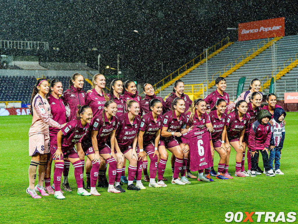 Saprissa vs Dimas, photo 10 of 12