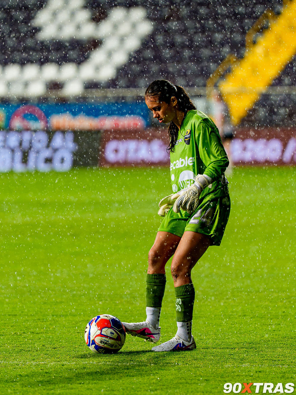 Saprissa vs Dimas, photo 11 of 12