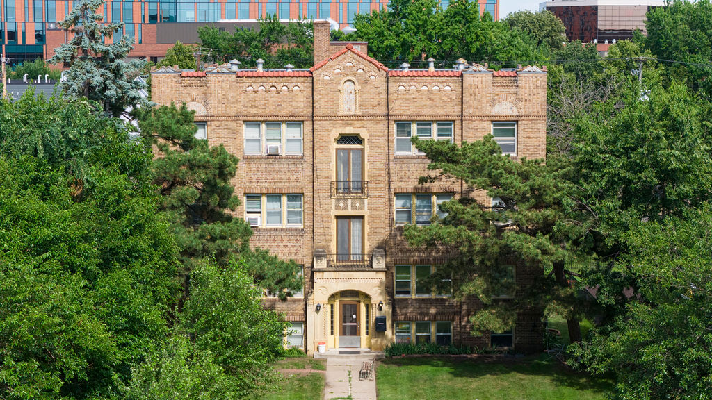 2719 Park Ave