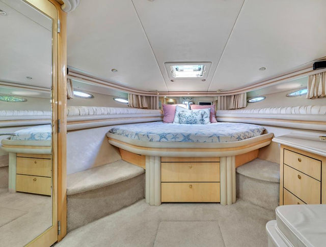 65FT Flybridge Sea Ray Yacht – “Distraction II” — photo