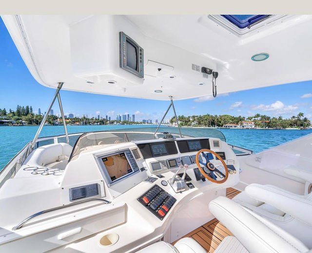 65FT Flybridge Sea Ray Yacht – “Distraction II” — photo