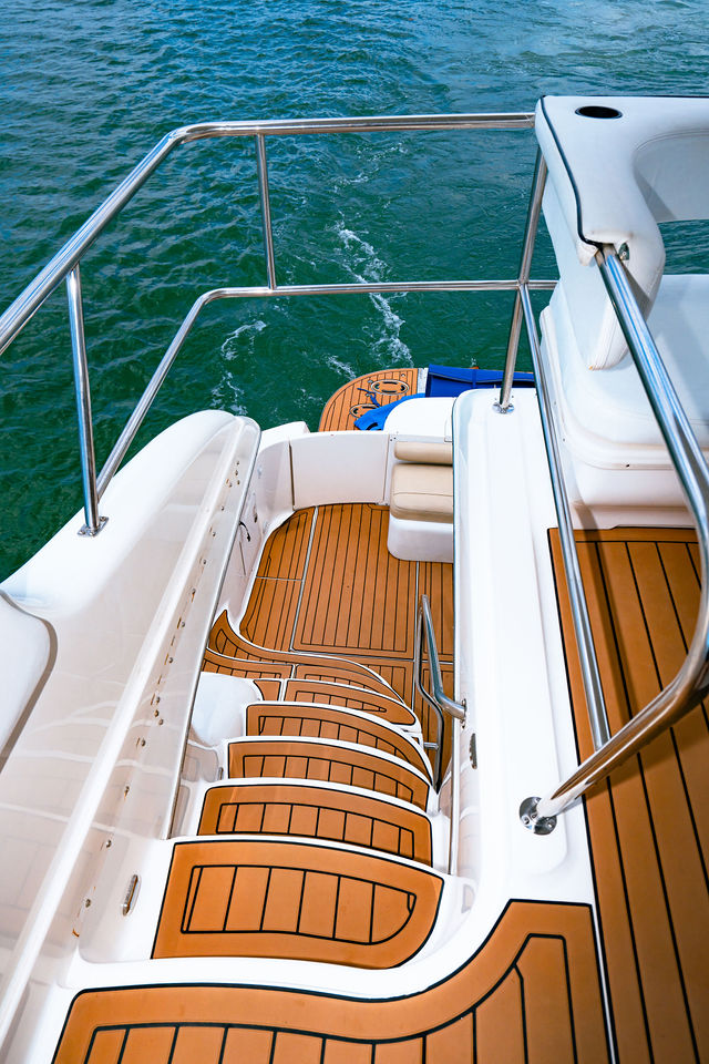 65FT Flybridge Sea Ray Yacht – “Distraction II” — photo